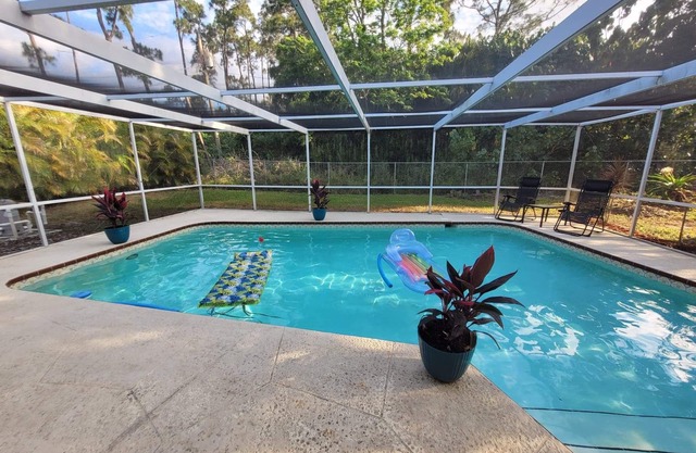 Private home with swimming pool