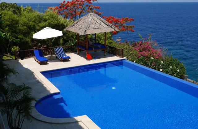 Private Luxury Villa Celagi - with large infinity pool and ocean view