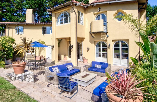 Private Mediterranean home in Mill Valley w/ views