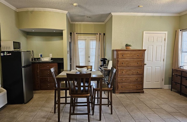 Private Mother In Law Suite (30 day minimum)