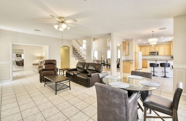 Private South Las Vegas Oasis Minutes to Airport!