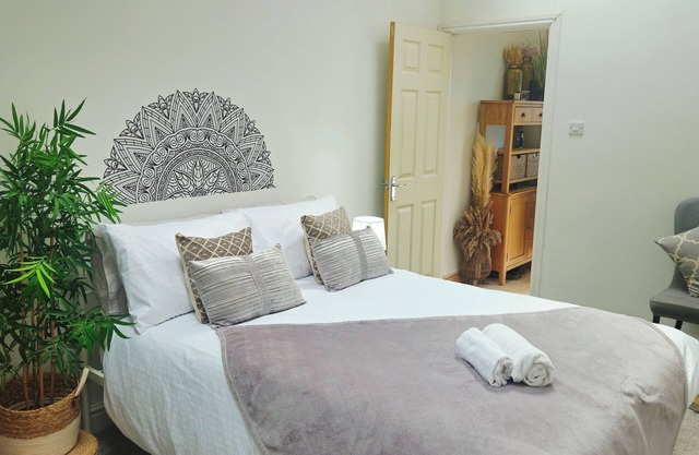 Private Studio in Manchester. Close to Heaton Park & City Centre.