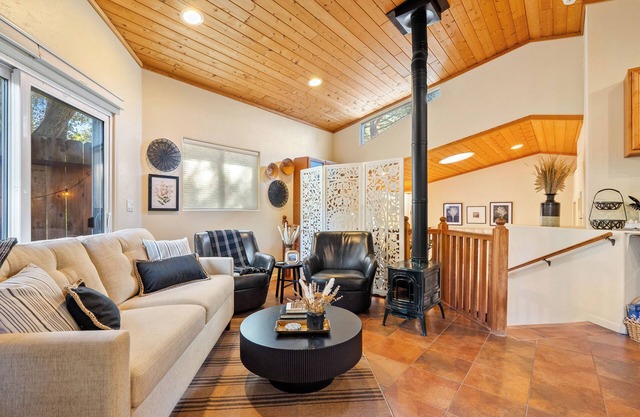 Private Studio Sleeps 4!