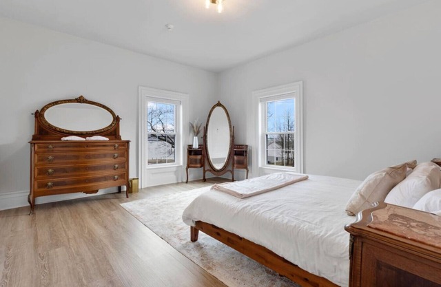 Private Suite at the Cayuga Shoreline