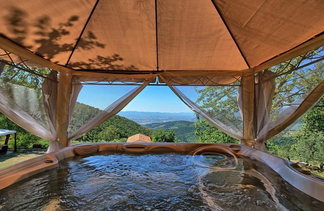 Private Villa with private pool, hot tub, WIFI, A/C, TV, patio, panoramic view, close to Florence