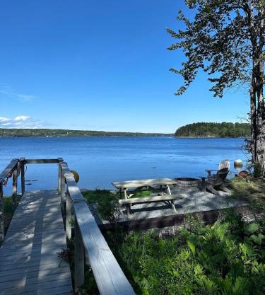 Private Waterfront Home with Kayaks and Firepit