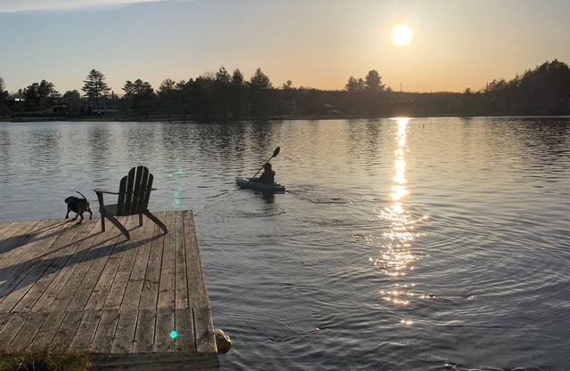 Private waterfront spacious home, 1/4 mile to Water Safari & 1/3 mile to village