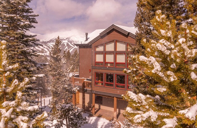Private with stunning views of the ski resort