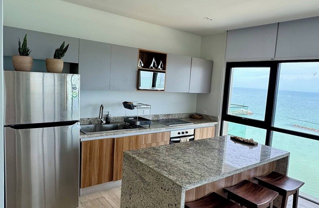 Progreso Oceanfront Escape Panoramic Views at Yucalpetén Resort Marina