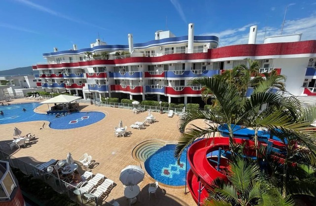 PROMOTION BEACH FRONT INGLESES, AIR, TV, SWIMMING POOL, HEATED POOL, GAMES, WIFI