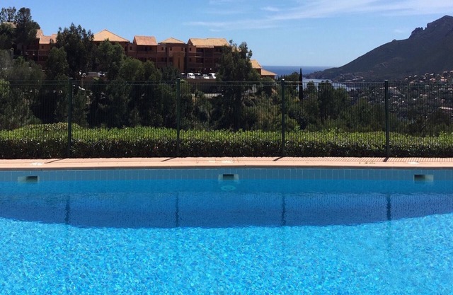 Proper apartment in quiet area with pool and fantastic seaview