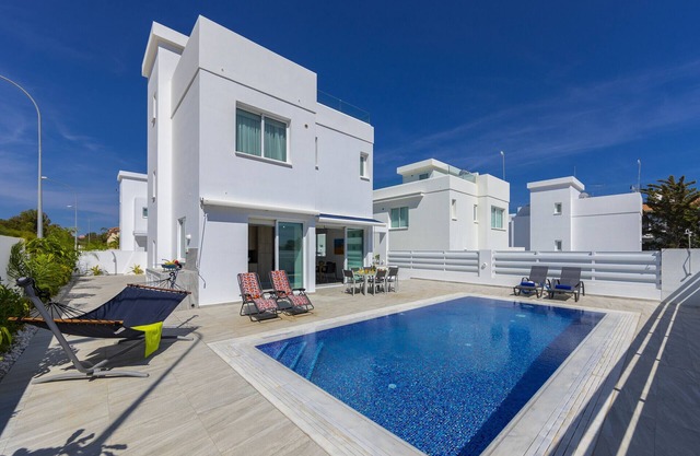 Protaras Villa Araella Near The Centre