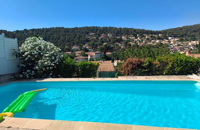 Provence getaway just minutes from Cassis with private pool