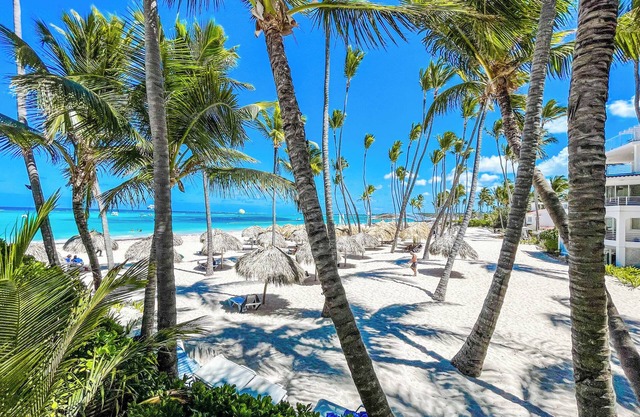 PUNTA CANA Paradise Studios BEACH POOL