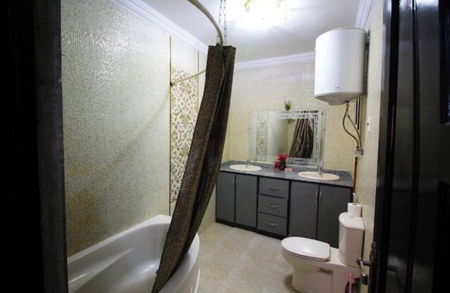 Pyramidsview area and free walk