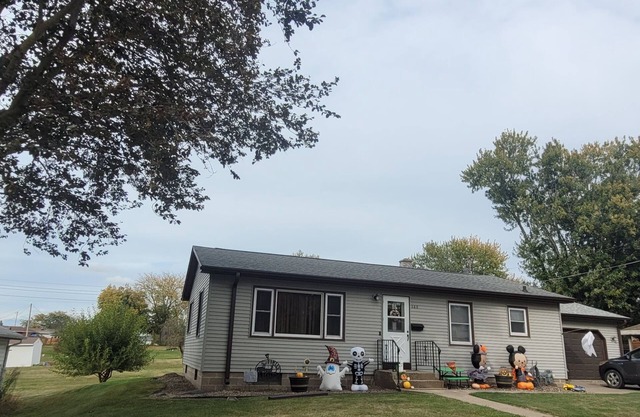 Quaint, clean home in quiet neighborhood.
