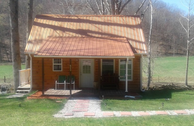 Quaint, secluded cabin with the feel of home. Sleeps 4 with home-like amenities.