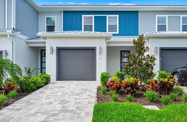 Quaint Townhome near Disney with Resort & Waterpark Access - 7846SD