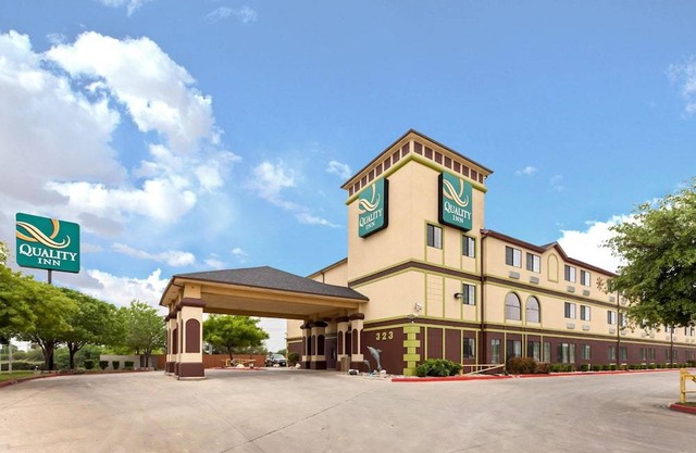Quality Inn near SeaWorld - Lackland
