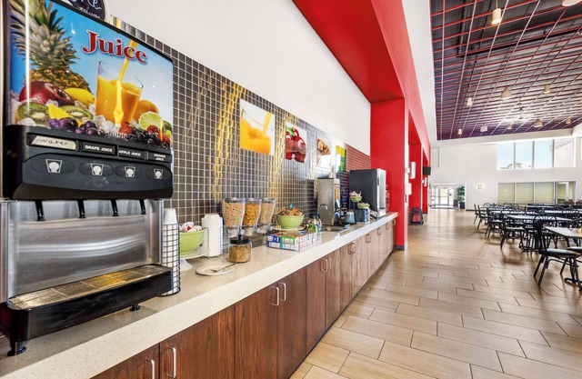 Quality Inn & Suites Columbus