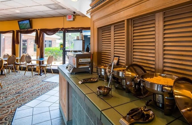 Quality Inn & Suites Fayetteville I-95