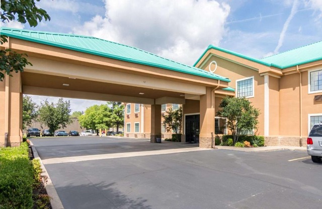Quality Inn 