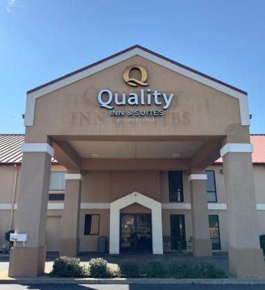 Quality Inn & Suites Pine Bluff