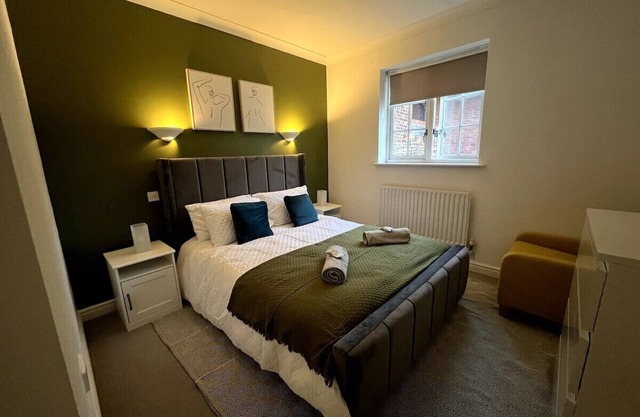 Queen Anne Court by Prescott Apartments