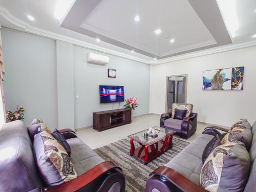 Queens View Apartment
