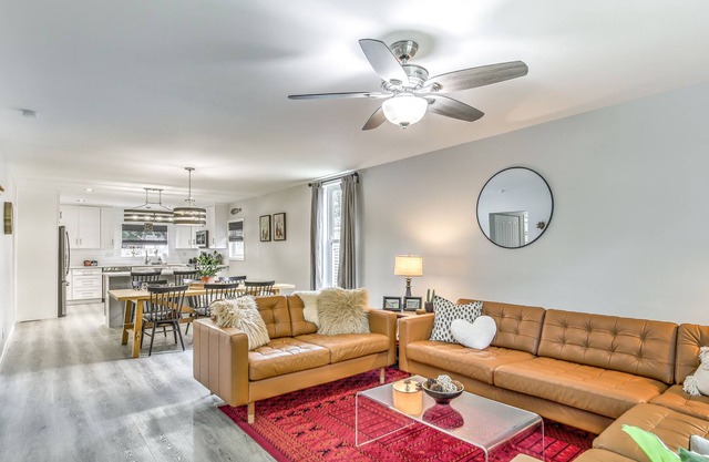 Quiet 2 Bdrm Bungalow | JZ Vacation Rentals