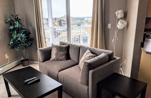 Quiet 2BR2Bath Condo Stony Plain Close to Westview Hospital w/ U/G Parking