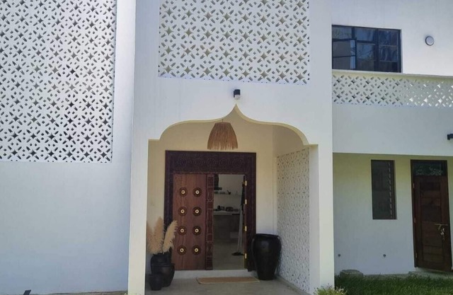Quiet, bright Dar Jamaa with chef