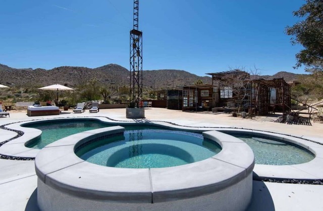 Quiet Compound 5Min to Park Pool and Spa 5Acres