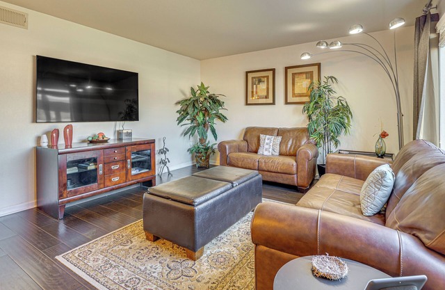 Quiet & Convenient! Condo w/Balcony Near ASU