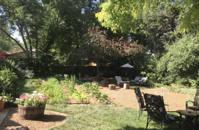 Quiet Getaway with easy access downtown