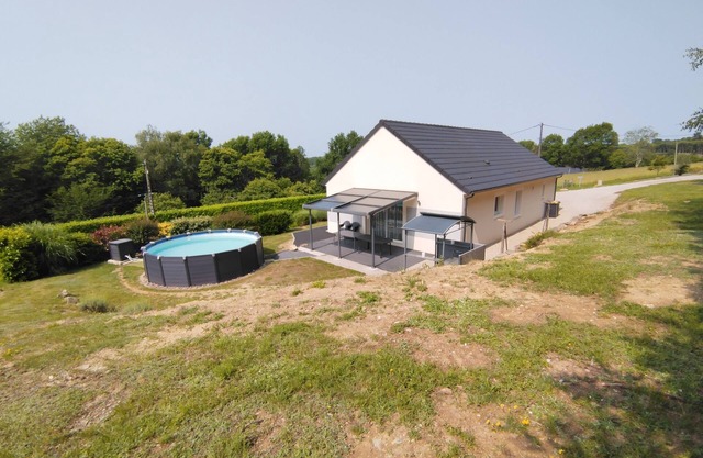 Quiet one-storey house near honey lake