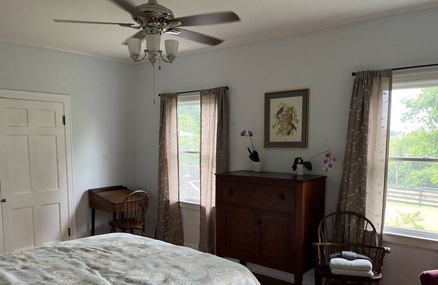 Quiet Two Bedroom House