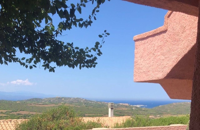 QUIET VILLA SEA VIEW GARDEN AND BBQ 5 MINUTES FROM THE BEACH