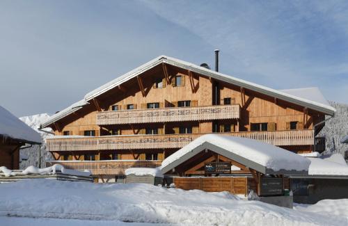 Châtel Persons 