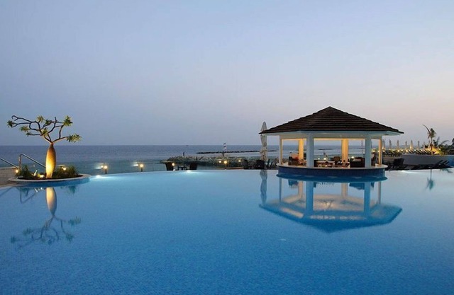 R 181 Royal Apollonia Half Board Included | Sea Views | Deluxe Spa Room Sea View with Private Outdo