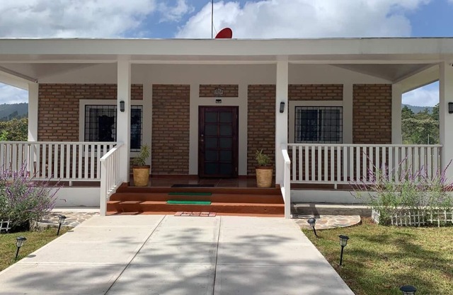 R&R Casa grande de la Colina House on the Hill