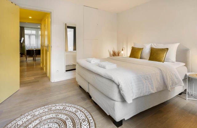 R73 Apartments by Domani Hotels