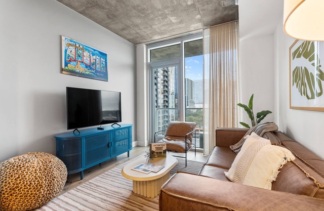 Rainey Street Lux High Rise Condo