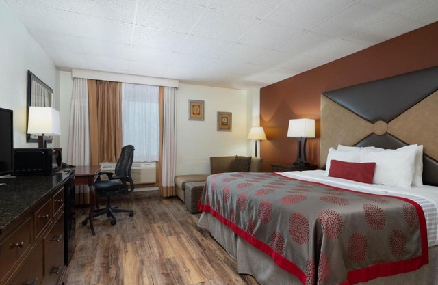Ramada by Wyndham Albert Lea