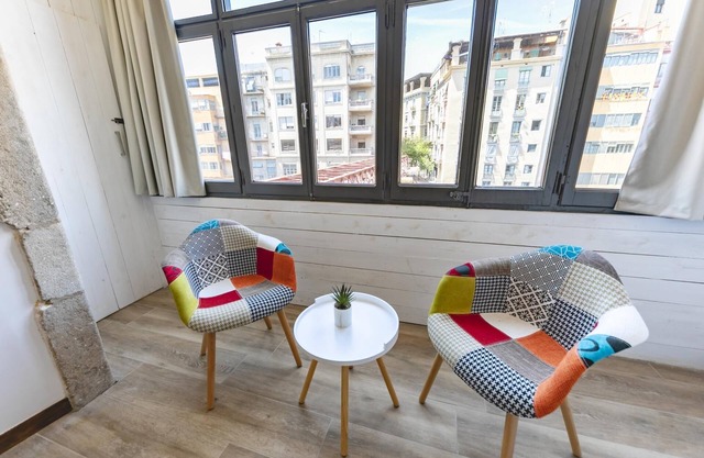 Rambla Eiffel 2 - Holiday Apartment Rental in Girona | Bravissimo