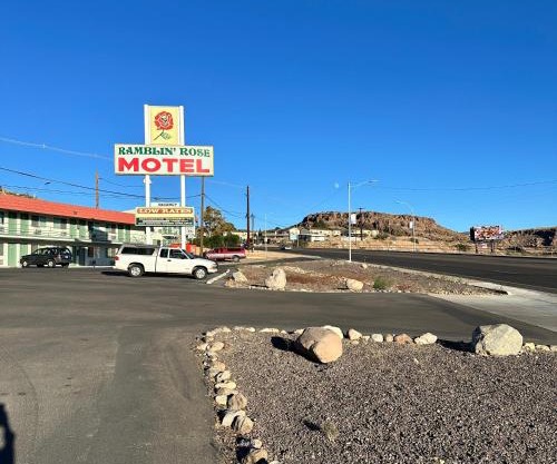 Ramblin Rose Motel