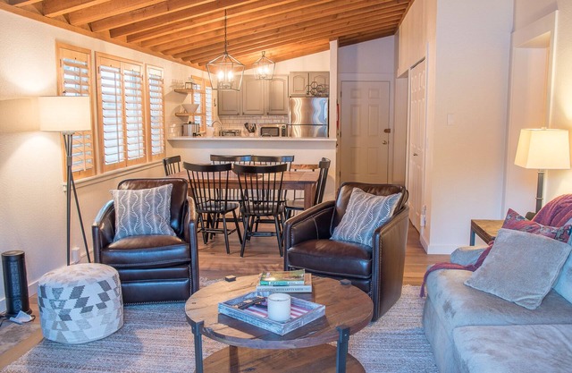Ranch Condo 3538 - Newly Renovated in Elkhorn with Great Amenities
