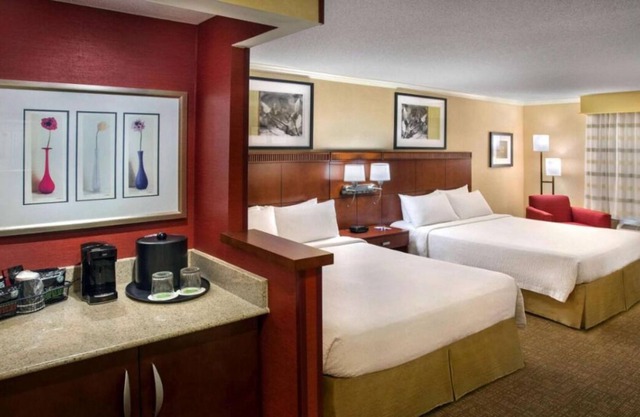 Rare Find! 2 Sleek Units, Pets Allowed, Close to USS Constitution Museum!