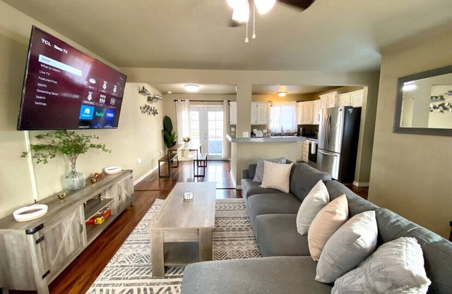 Rare Find! Cozy Springs Getaway - Close To Base!