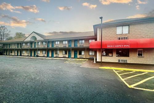 Red Carpet Inn Norwalk